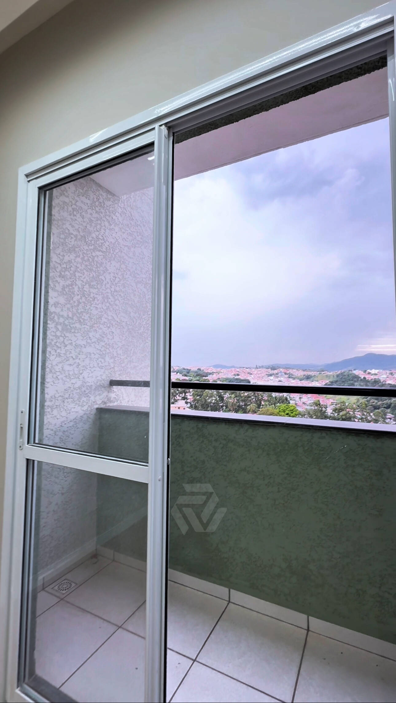 Apartamento à venda com 2 quartos, 47m² - Foto 2