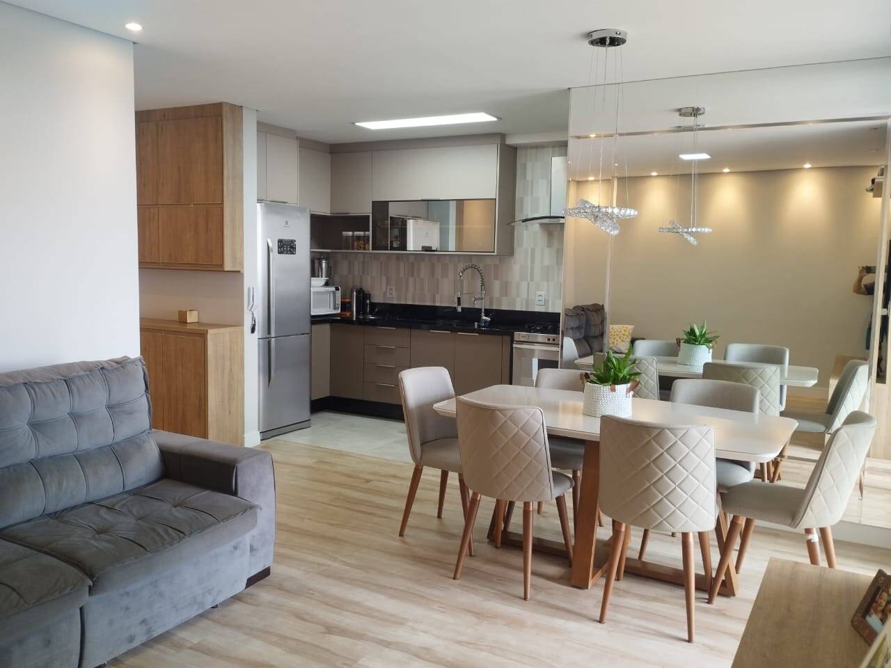 Apartamento à venda com 3 quartos, 98m² - Foto 1