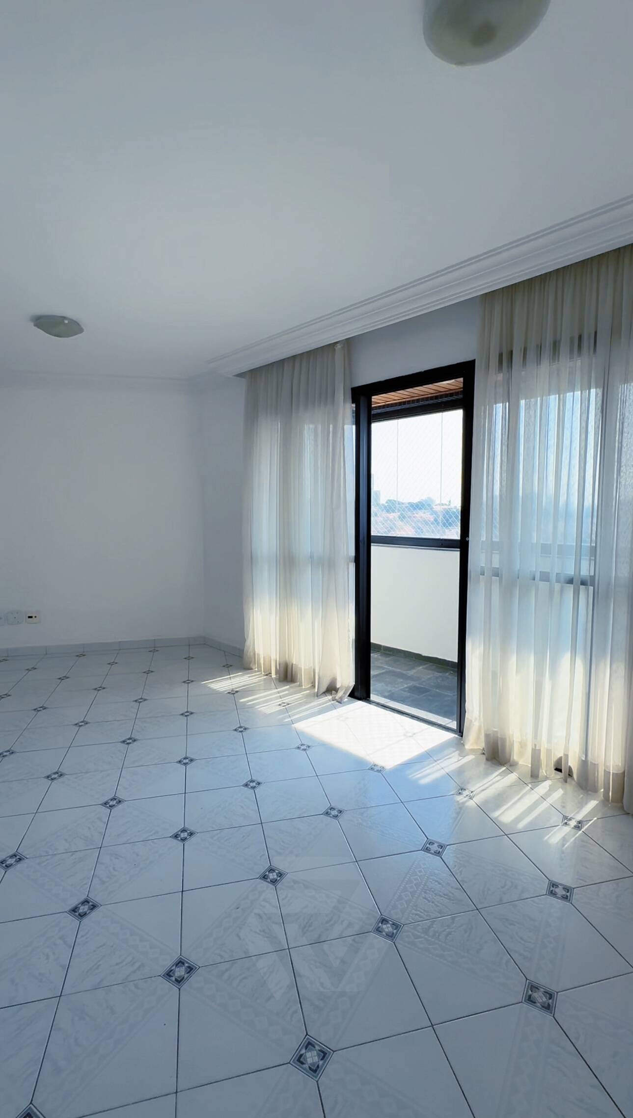 Apartamento para alugar com 3 quartos, 153m² - Foto 4