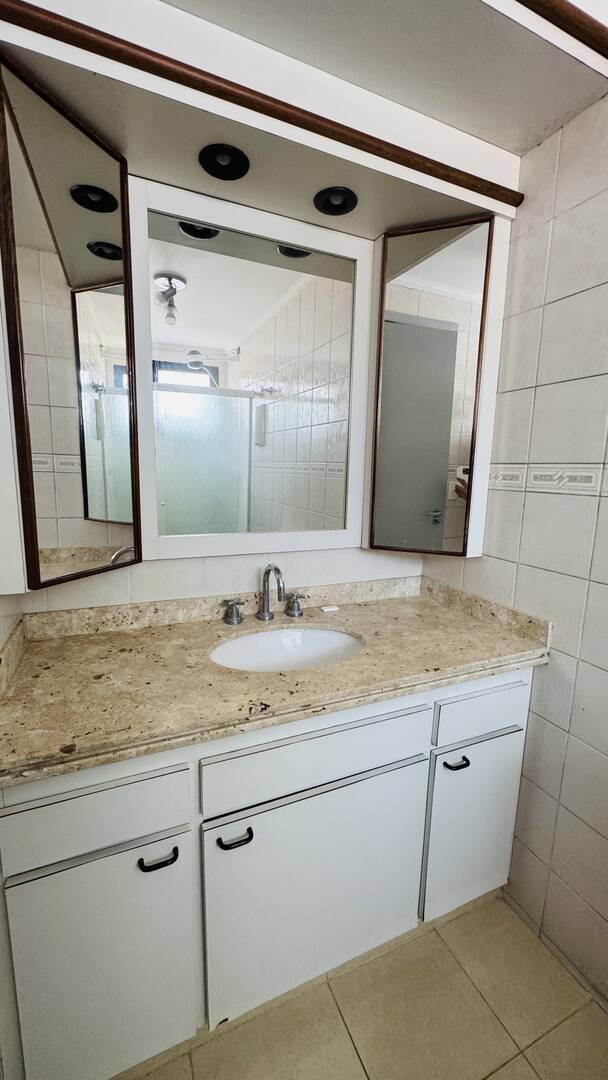 Apartamento para alugar com 3 quartos, 153m² - Foto 17