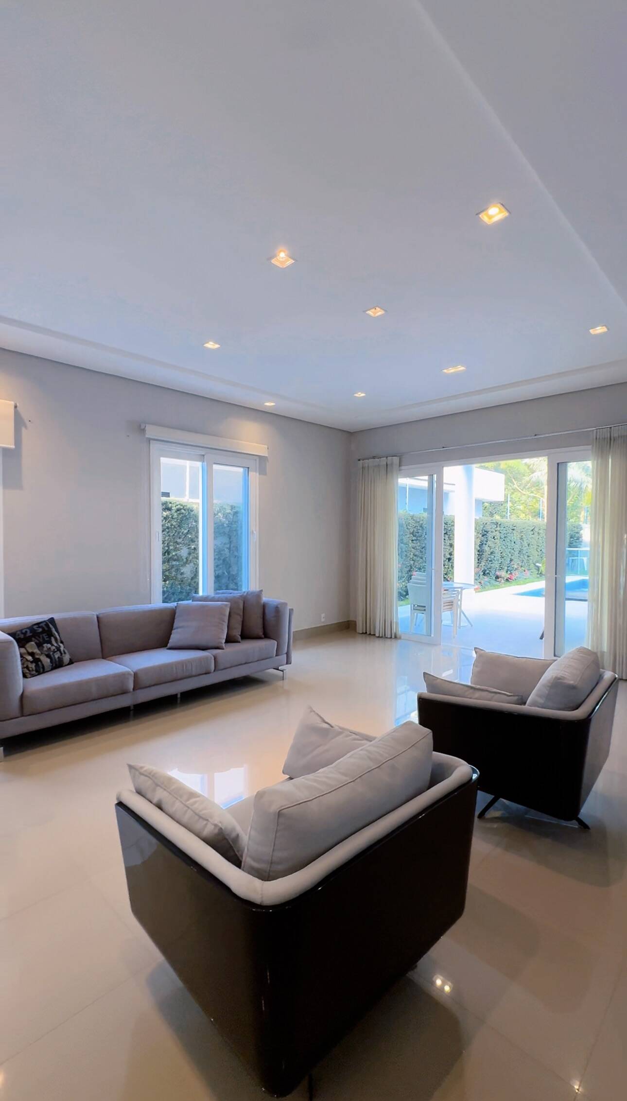 Casa para alugar com 4 quartos, 630m² - Foto 7