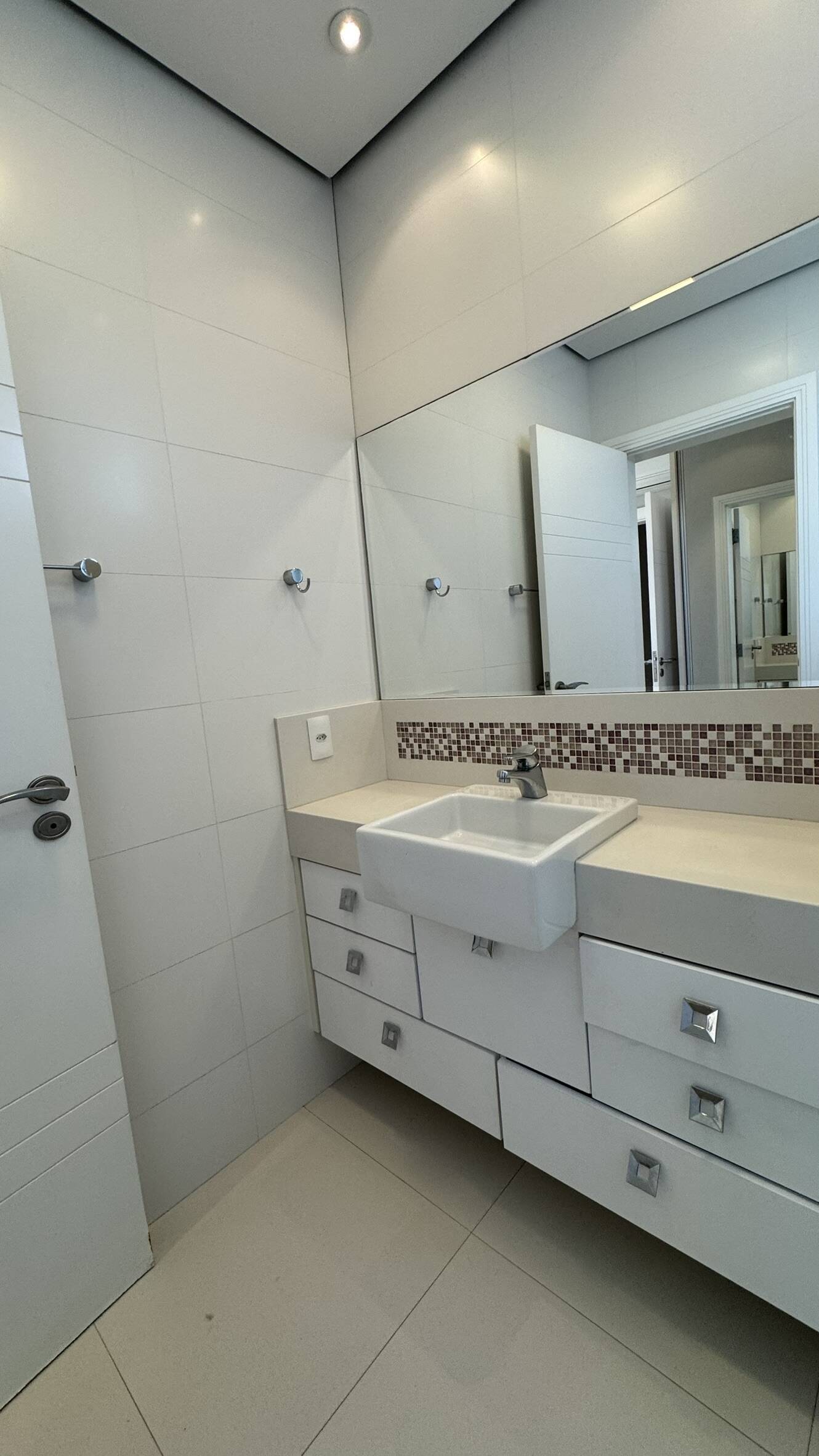 Casa para alugar com 4 quartos, 630m² - Foto 22