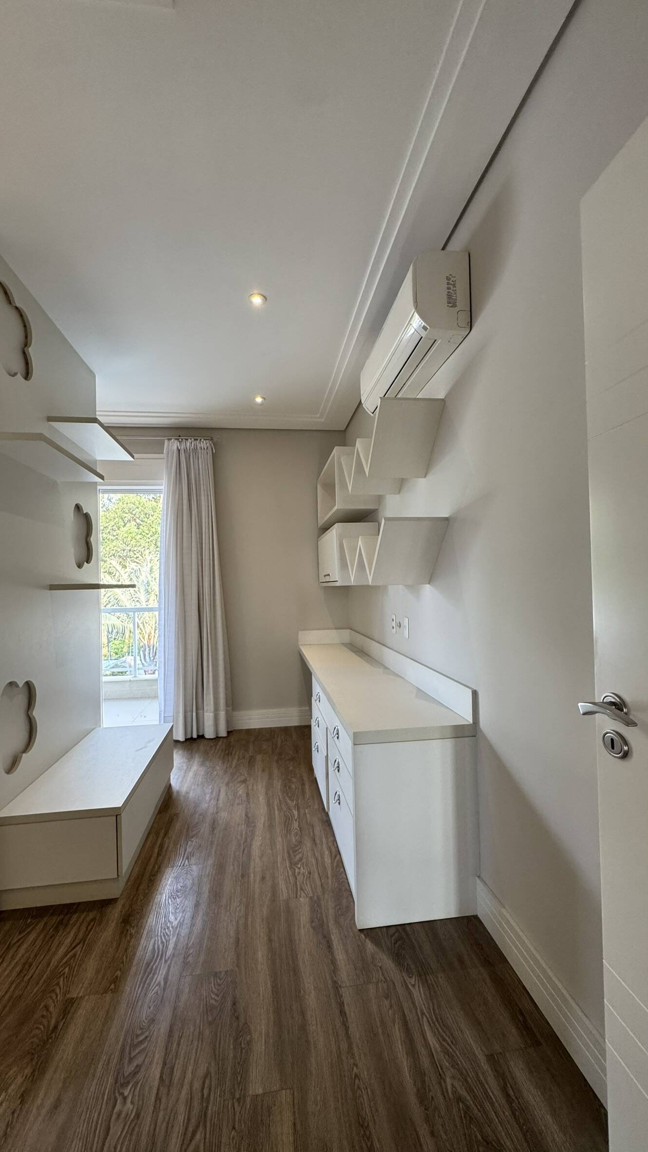 Casa para alugar com 4 quartos, 630m² - Foto 23