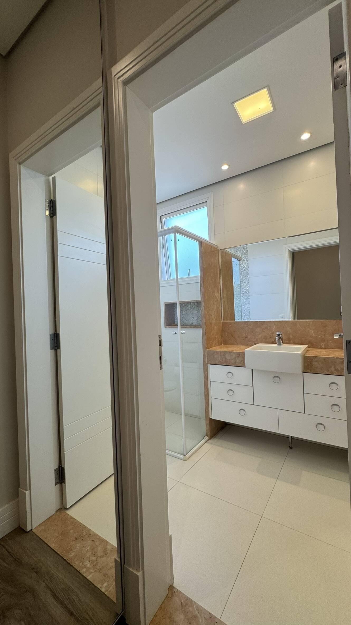 Casa para alugar com 4 quartos, 630m² - Foto 30