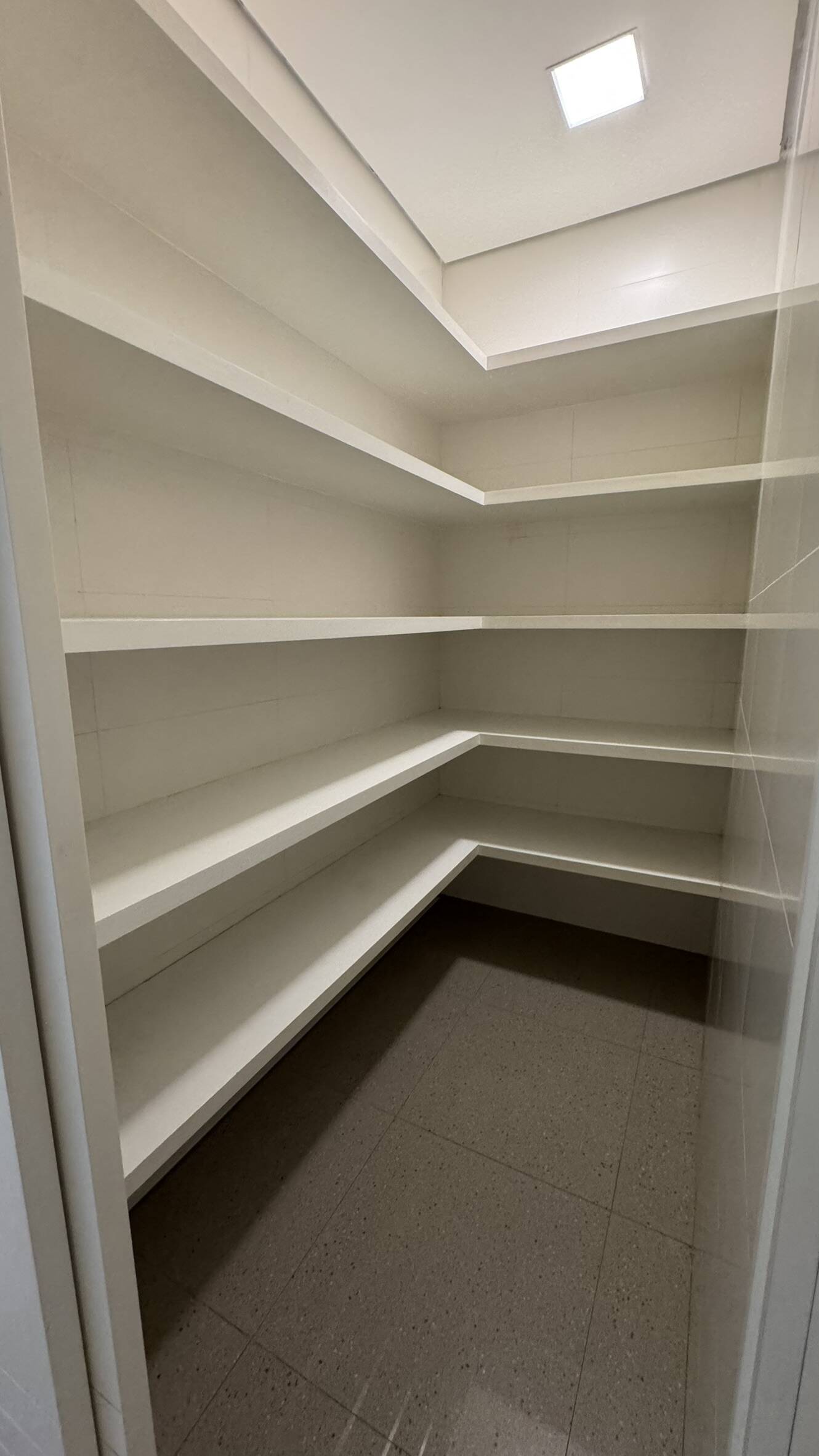 Casa para alugar com 4 quartos, 630m² - Foto 36