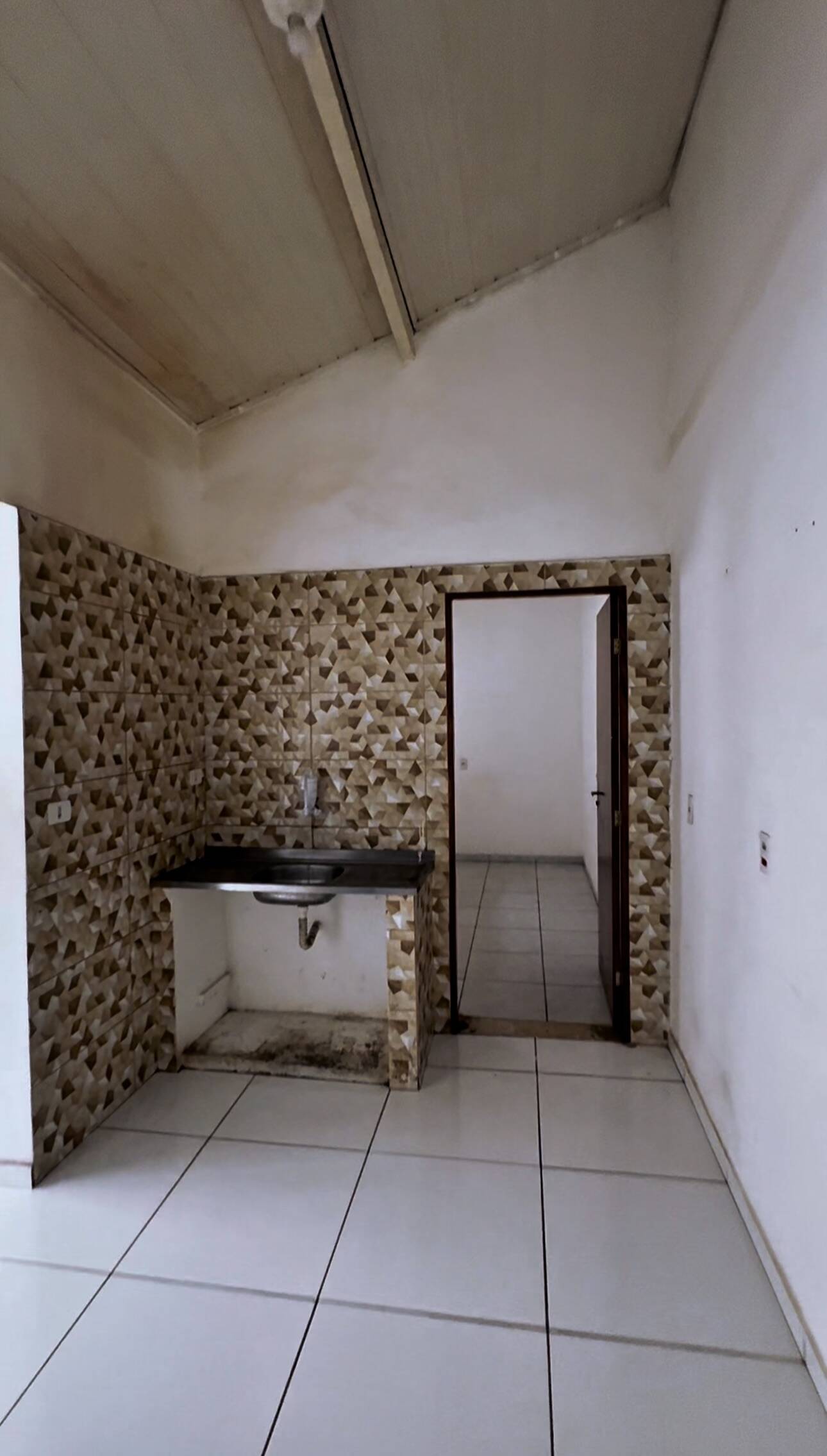 Casa para alugar com 2 quartos, 70m² - Foto 2